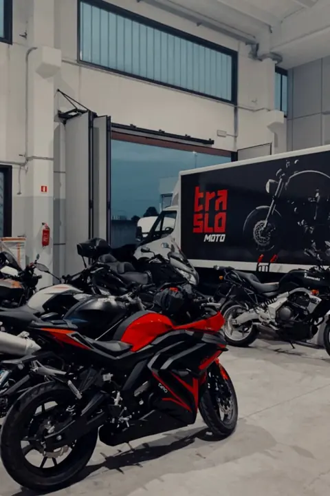 Sports motorcycles ready to be loaded in the TrasloMoto warehouse